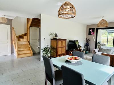 Maison - 120 m² - 5 pièces