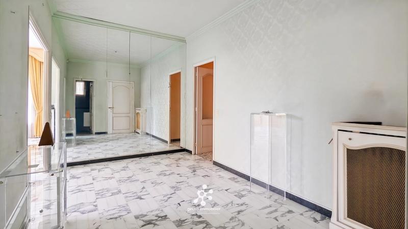 Appartement - 122 m² - 4 pièces