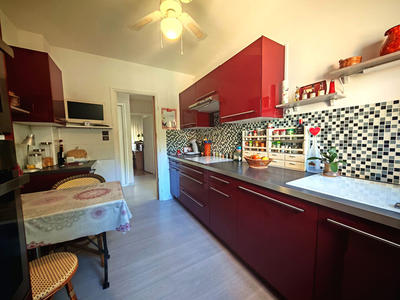 Appartement - 90 m² - 4 pièces