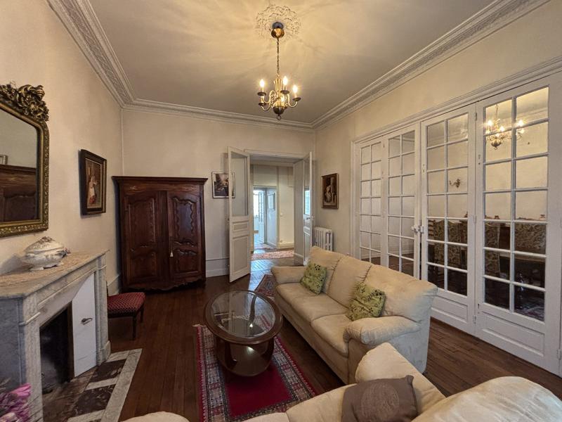 Appartement - 162 m² - 4 pièces