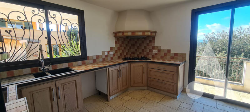 Villa - 175 m² - 6 pièces