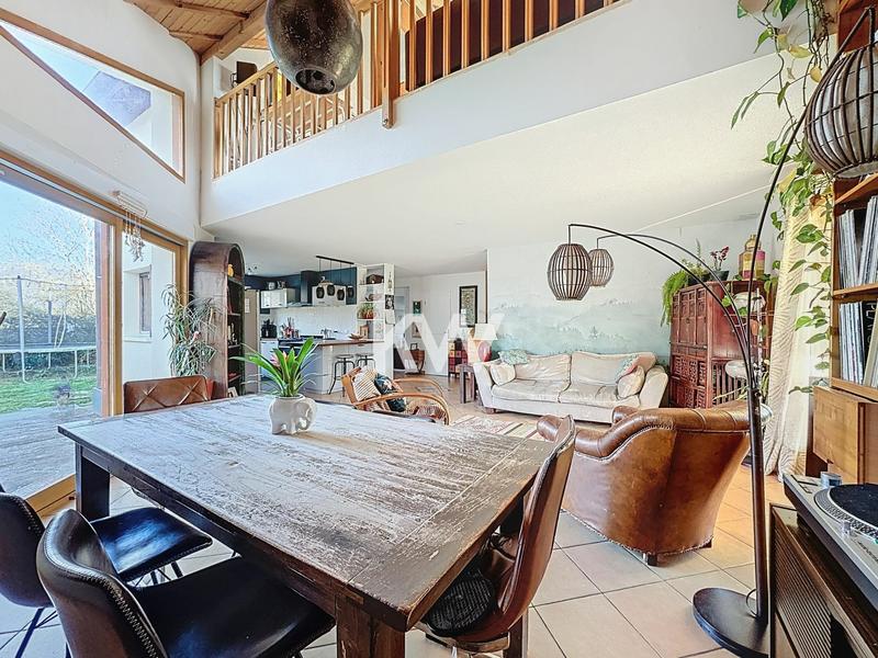 Maison - 179 m² - 6 pièces