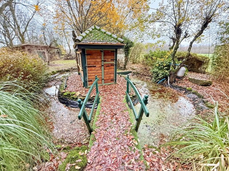 Corps de ferme - 236 m² - 6 pièces