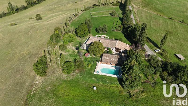 Maison - 297 m² - 9 pièces