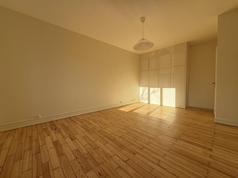 Appartement - 85 m² - 3 pièces