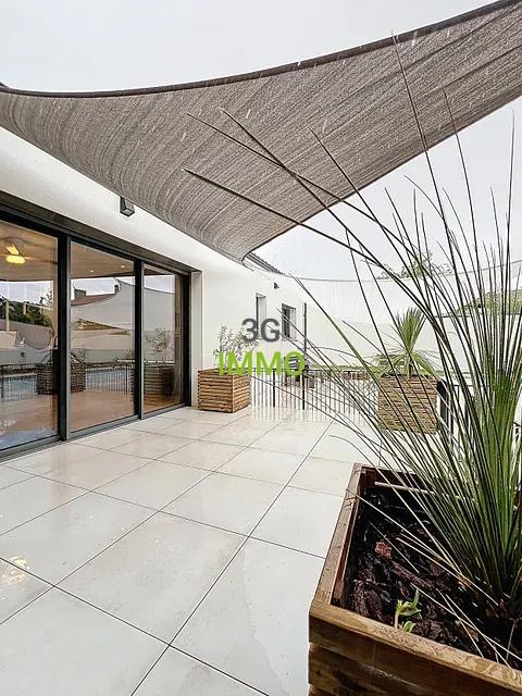 Maison - 121 m² - 6 pièces