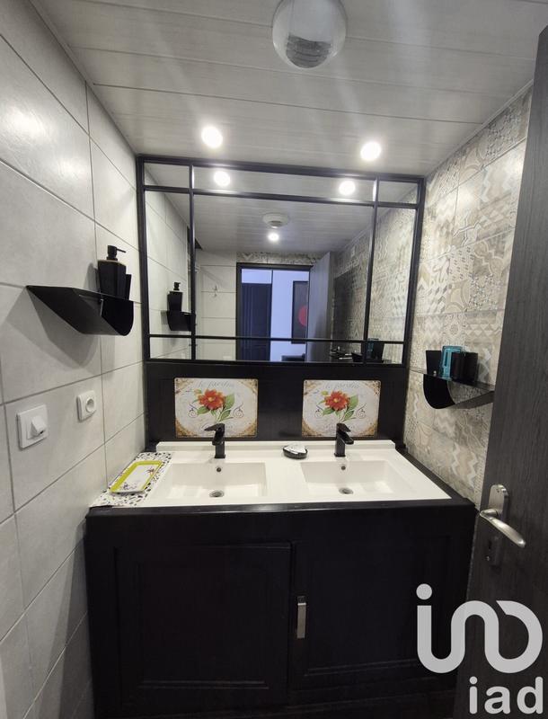 Maison - 220 m² - 6 pièces