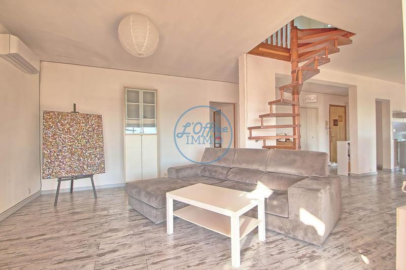 Maison - 179 m² - 7 pièces