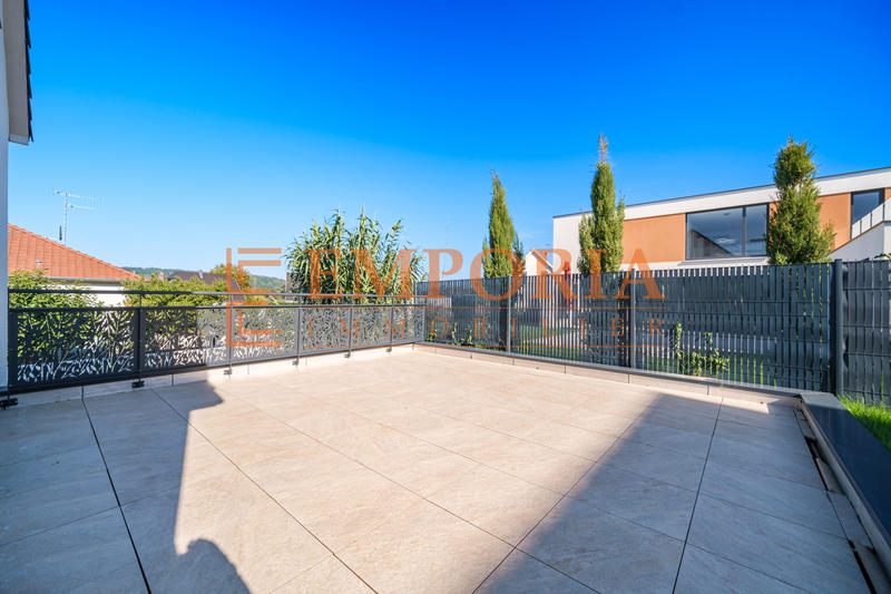 Maison - 143 m² - 6 pièces