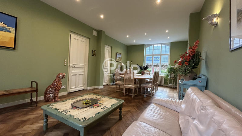 Maison bourgeoise - 358 m² - 11 pièces