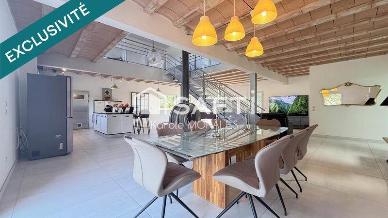 Villa - 255 m² - 5 pièces
