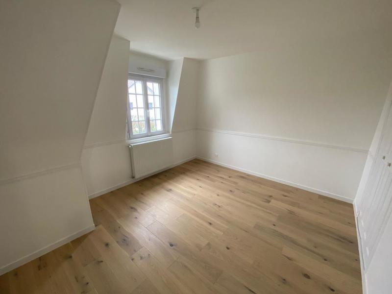 Maison - 180 m² - 6 pièces