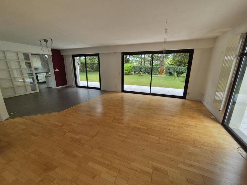 Maison - 170 m² - 5 pièces