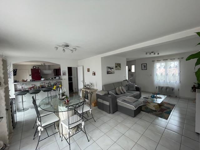 Maison - 142 m² - 5 pièces