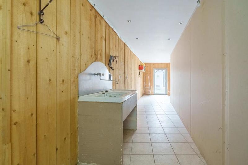 Maison - 210 m² - 7 pièces