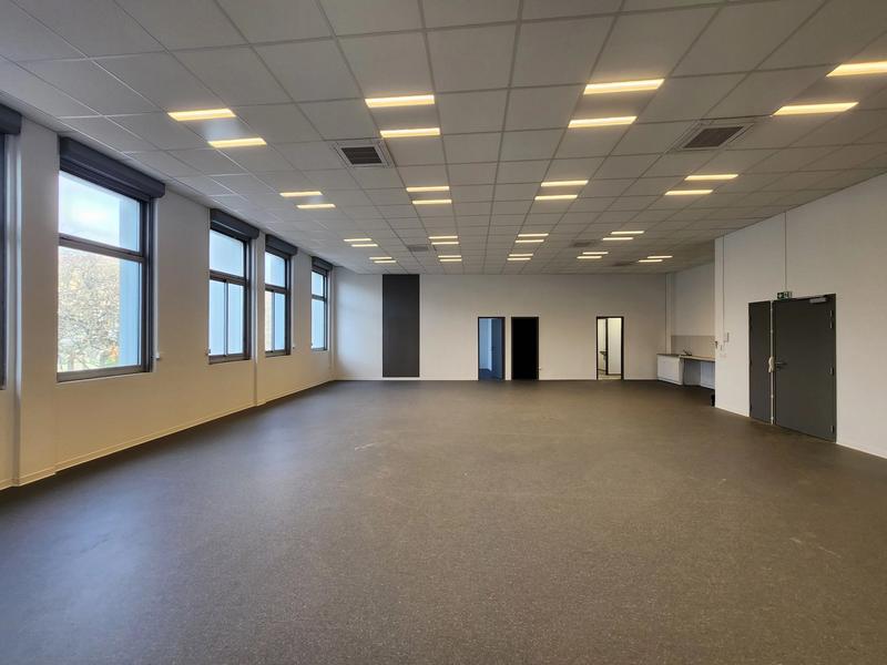 Bureau - 180 m² - 4 pièces