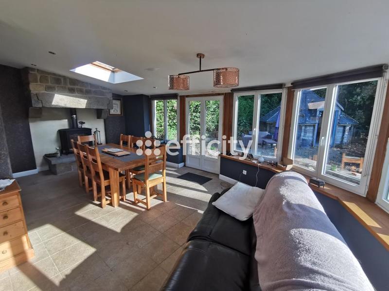 Maison - 170 m² - 7 pièces