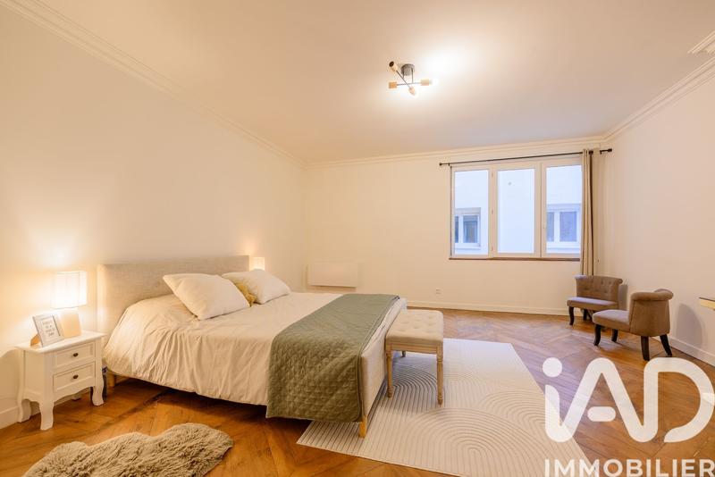 Loft - 129 m² - 5 pièces