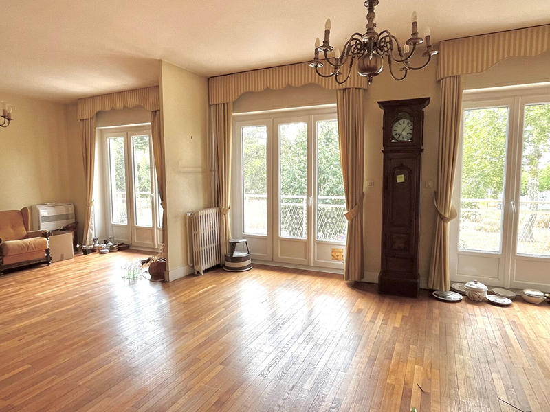 Appartement - 166 m² - 5 pièces