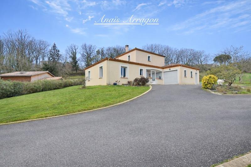 Maison - 162 m² - 5 pièces