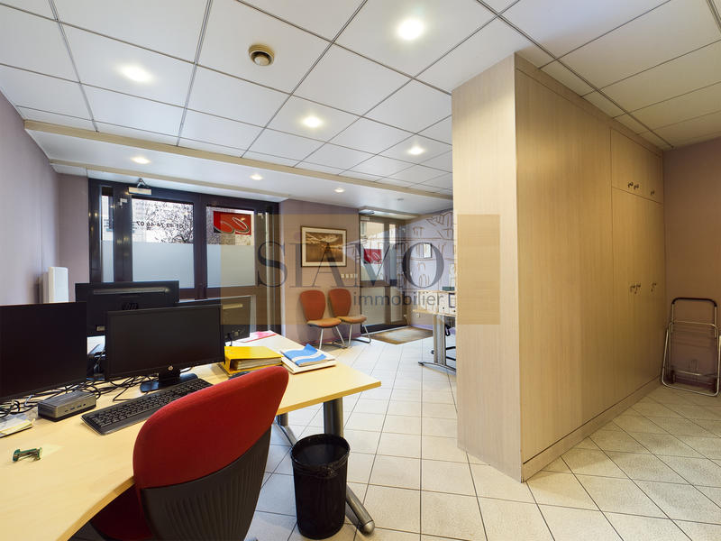 Bureau - 93 m²