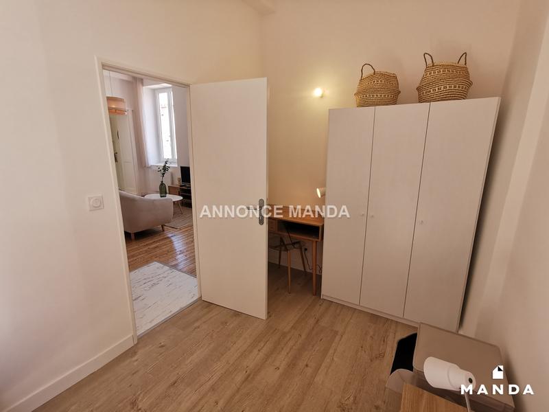 Chambre - 10 m² - 4 pièces
