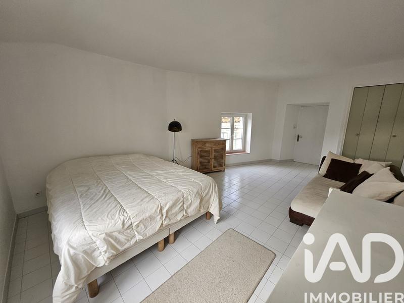 Maison - 250 m² - 8 pièces