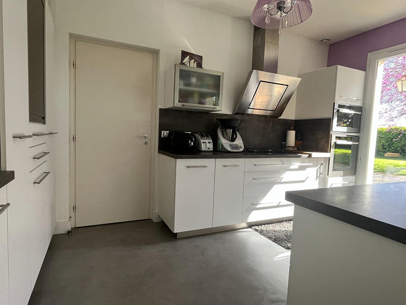 Maison - 210 m² - 7 pièces