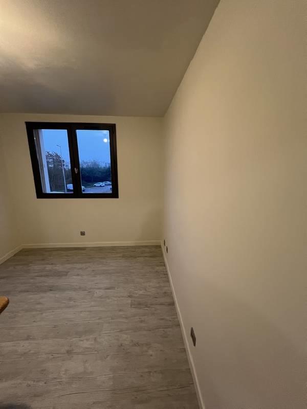 Studio - 15 m² - 1 pièce