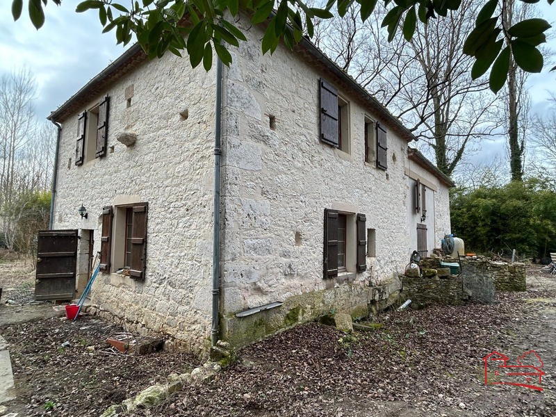 Maison - 200 m² - 6 pièces