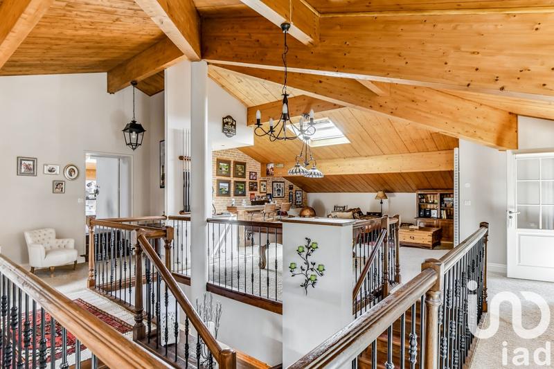 Maison - 435 m² - 11 pièces