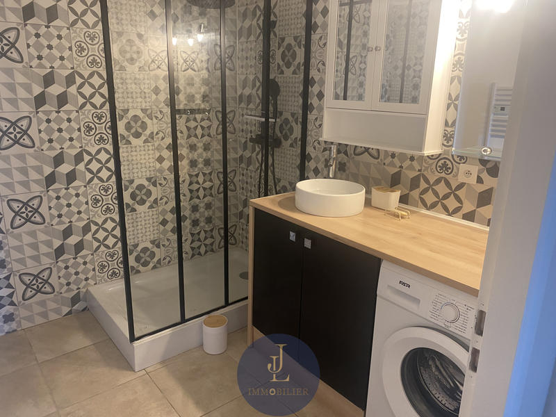 Appartement - 75 m² - 3 pièces