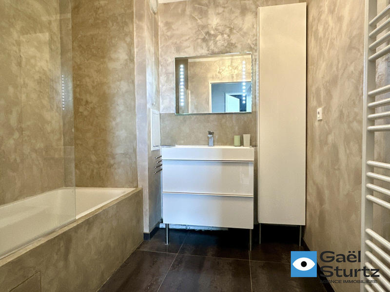 Appartement - 75 m² - 3 pièces