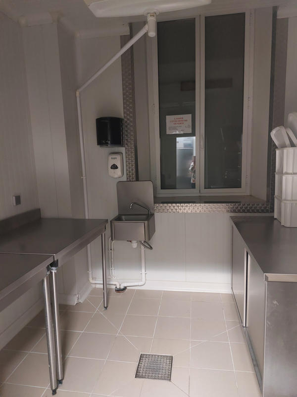 Maison - 1 083 m² - 44 pièces