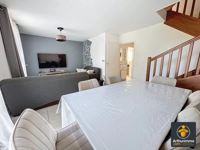 Maison - 89 m² - 5 pièces