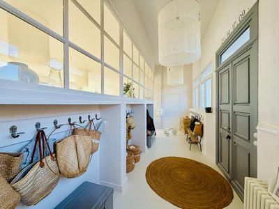 Maison - 292 m² - 10 pièces