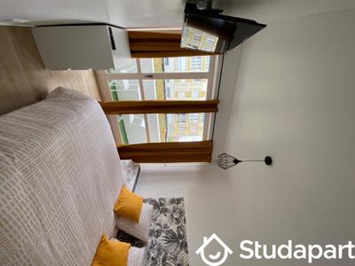 Chambre - 10 m² - 1 pièce