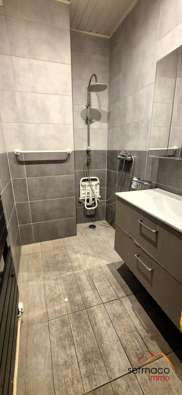 Maison - 177 m² - 7 pièces