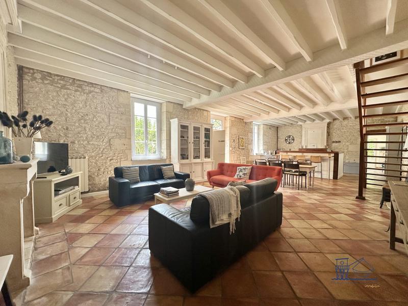 Maison ancienne - 212 m² - 6 pièces