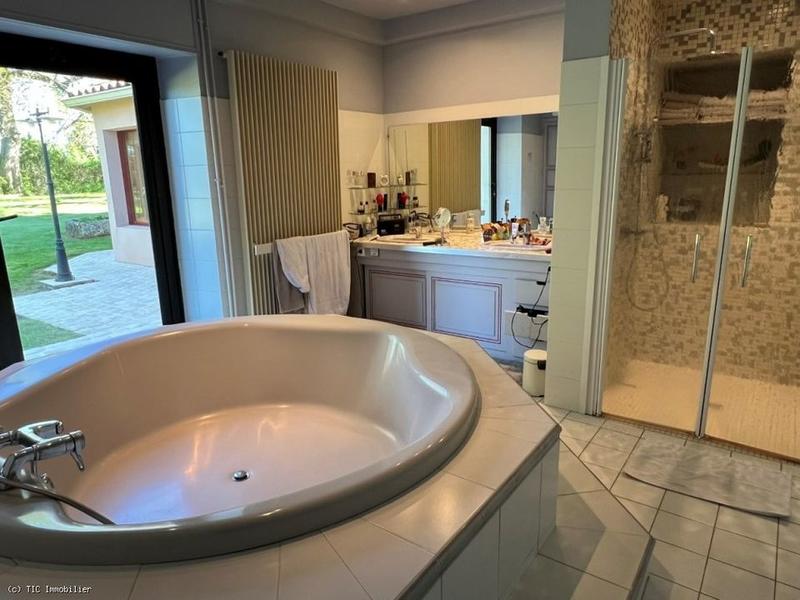 Longère - 293 m² - 8 pièces