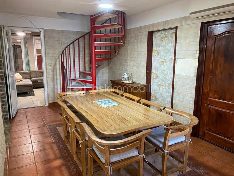 Maison - 162 m² - 6 pièces