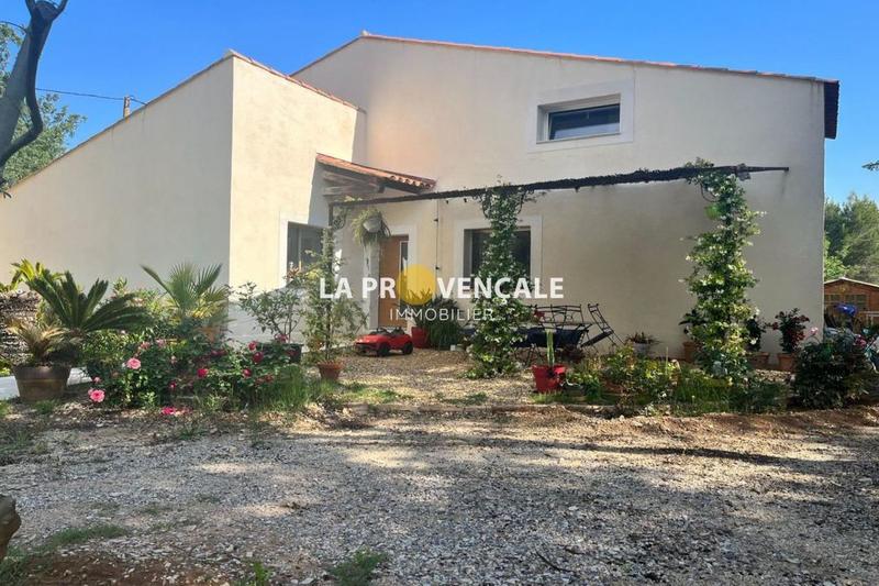 Maison traditionnelle - 200 m² - 7 pièces