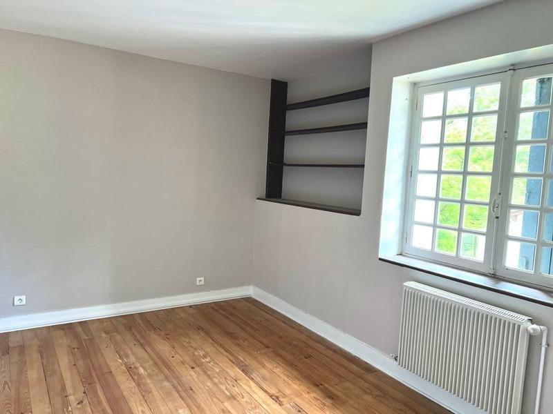 Maison - 263 m² - 9 pièces