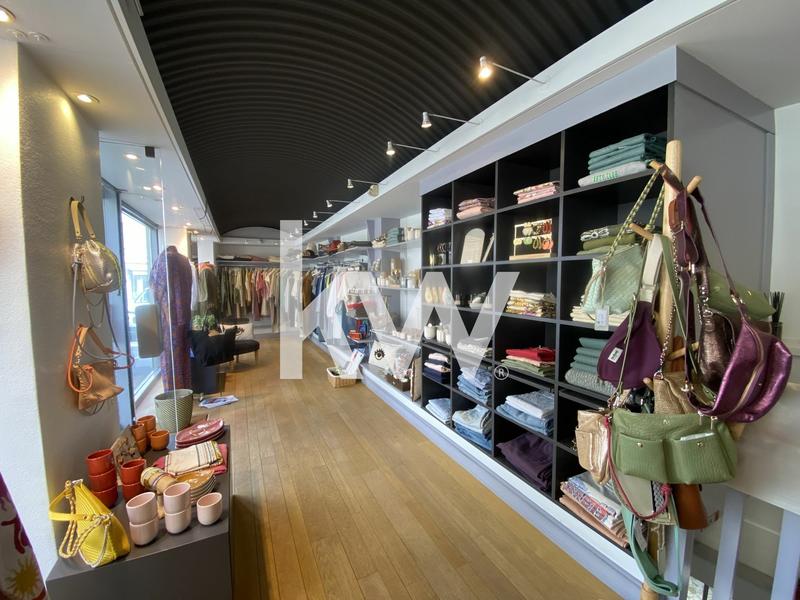 Fonds de commerce - Magasins - 44 m²