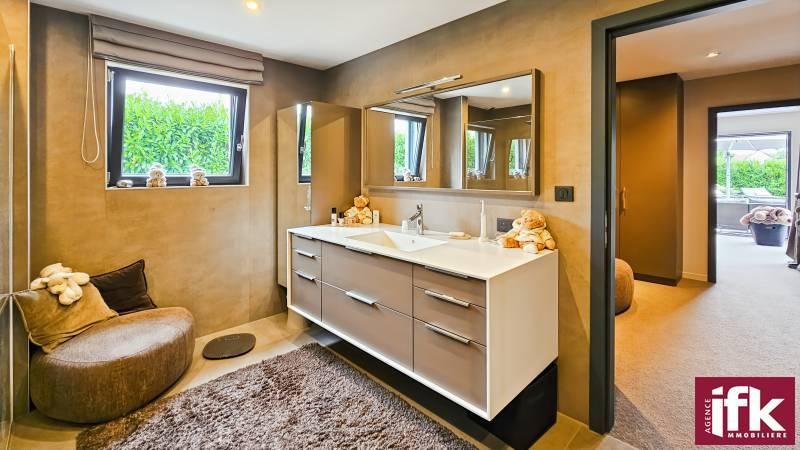 Maison - 165 m² - 5 pièces