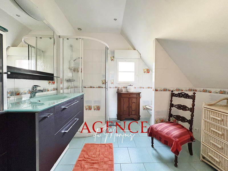 Maison - 180 m² - 5 pièces