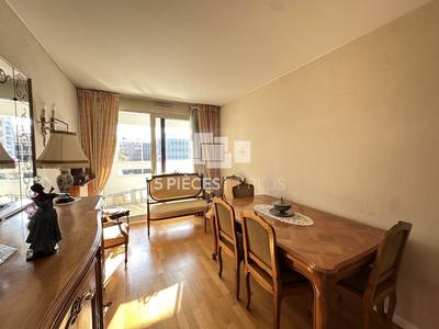 Appartement - 97 m² - 5 pièces