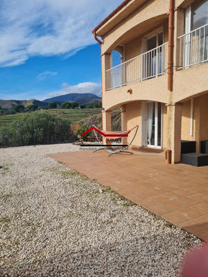 Villa - 237 m² - 9 pièces