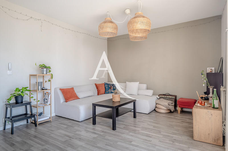 Appartement - 83 m² - 4 pièces