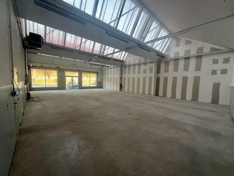 Local commercial - 200 m²